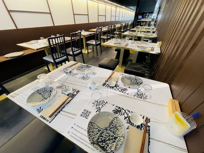 Taules del restaurant japonès de Sant Cugat, Yoika. FOTO: Cedida