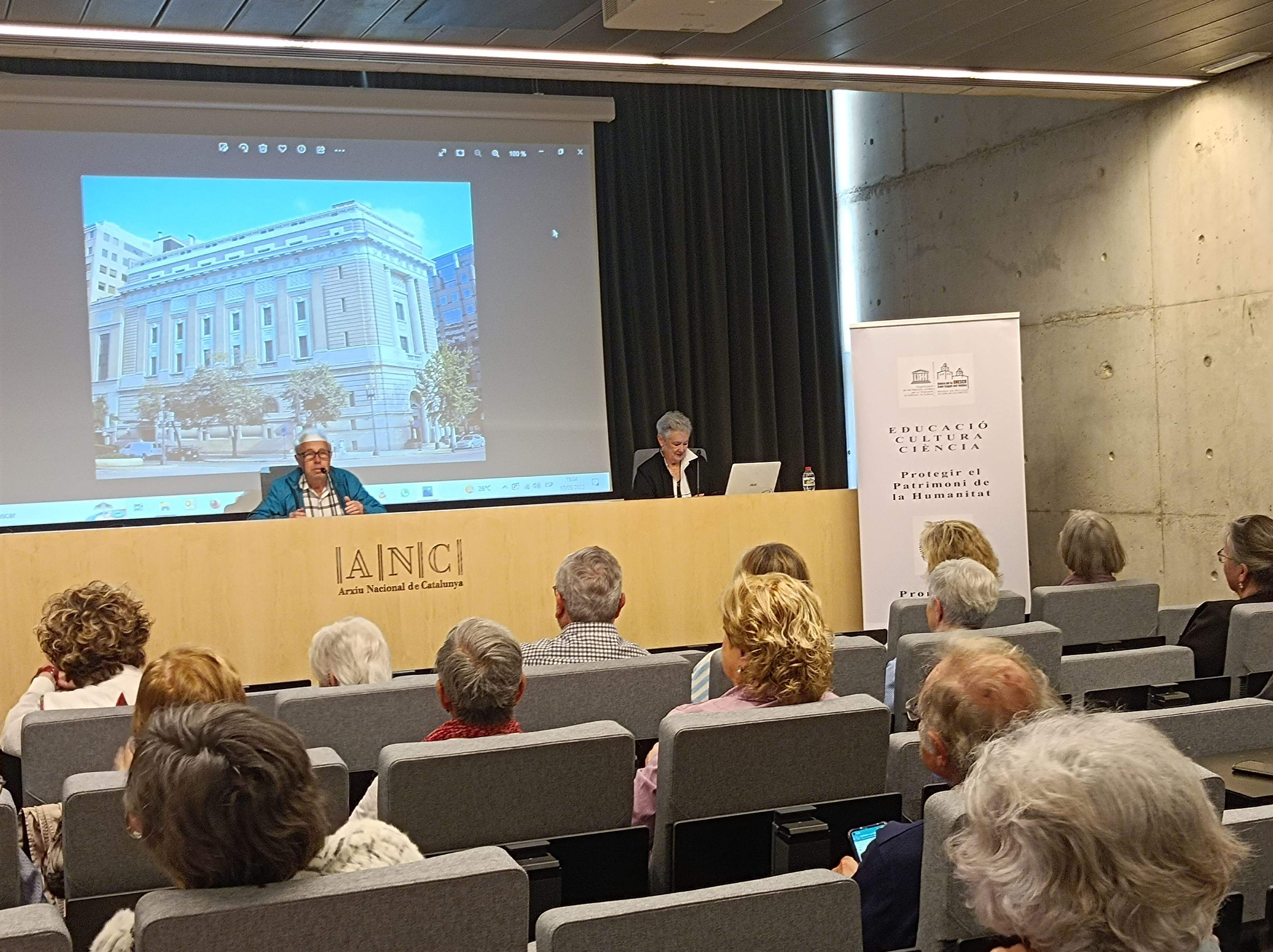 Conferència de Carolina Camañes.
