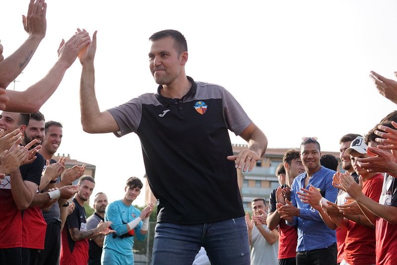 Oriol Alcázar, en el seu comiat com a entrenador del Sant Cugat FC. FOTO: Cedida