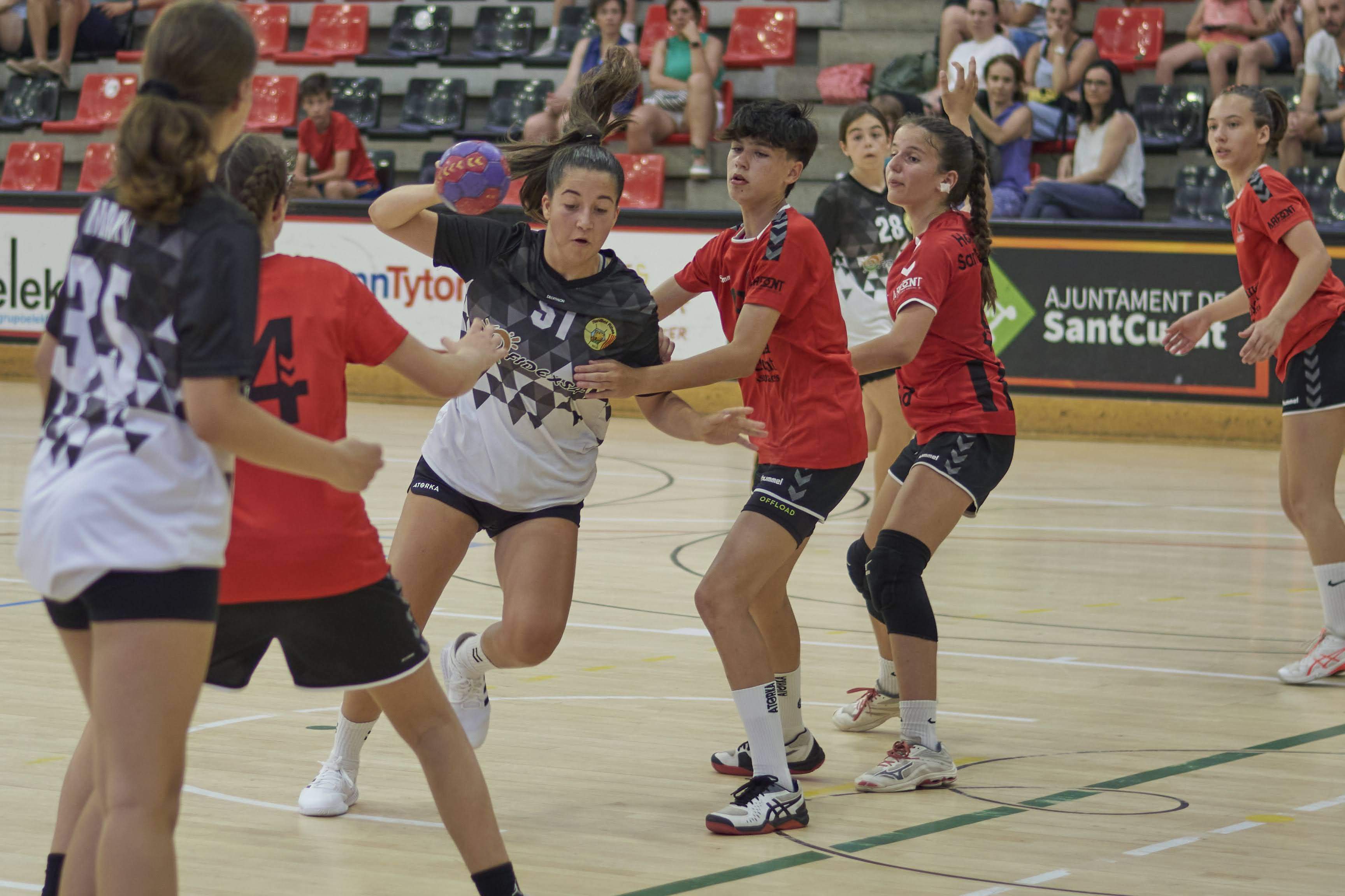 La primera edició del Torneig d'Handbol Femení del Club Handbol Sant Cugat es va celebrar la temporada 2021/2022. FOTO: Cedida