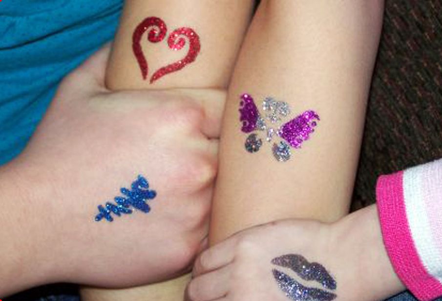 %22Tattoos de purpurina%22