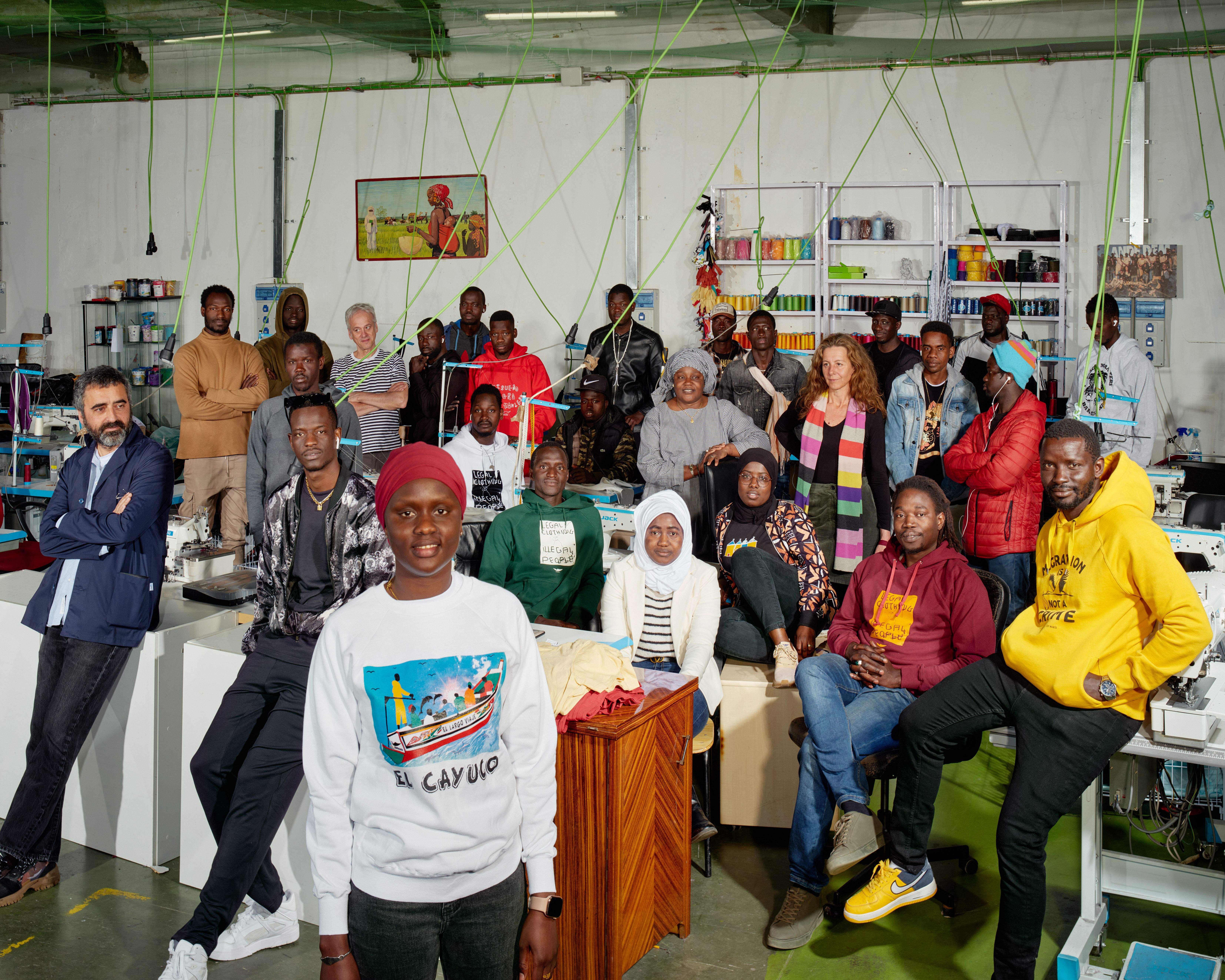 Col·laboració entre Leve i Top Manta per l'exposició "Seguint el peix". FOTO: Cedida