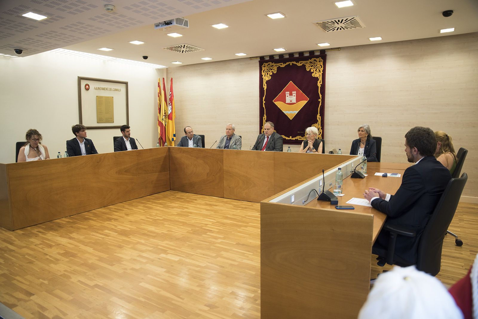 Constitució de la nova junta de Veïns de Valldoreix. FOTO: Bernat Millet.