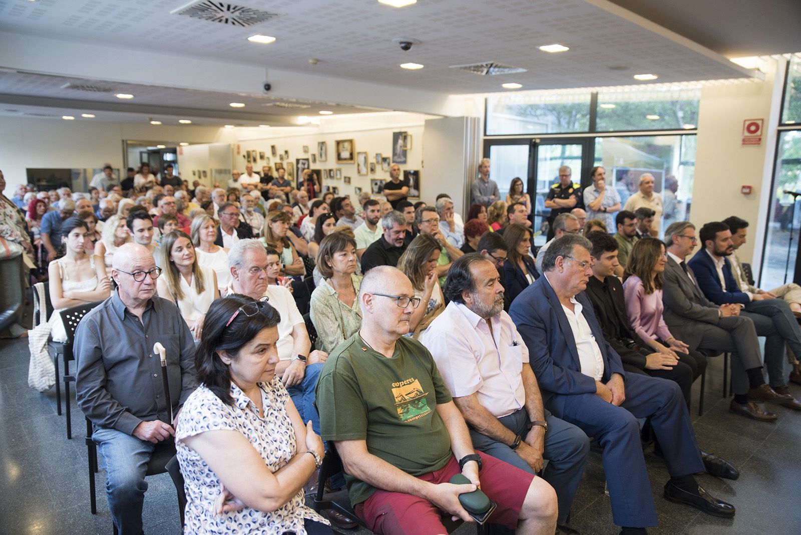 Constitució de la nova junta de Veïns de Valldoreix. FOTO: Bernat Millet.