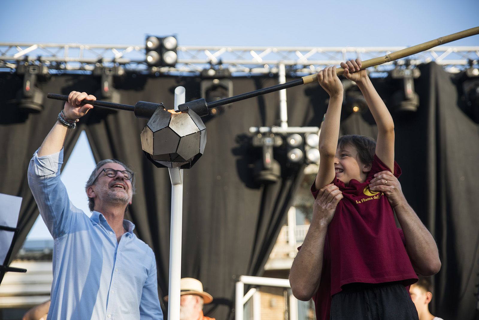 Rebuda de la Flama del Canigó amb el Ball d'homenatge i lectura del manifest, enguany escrit per Lluís Puig i Gordi. FOTO: Bernat Millet