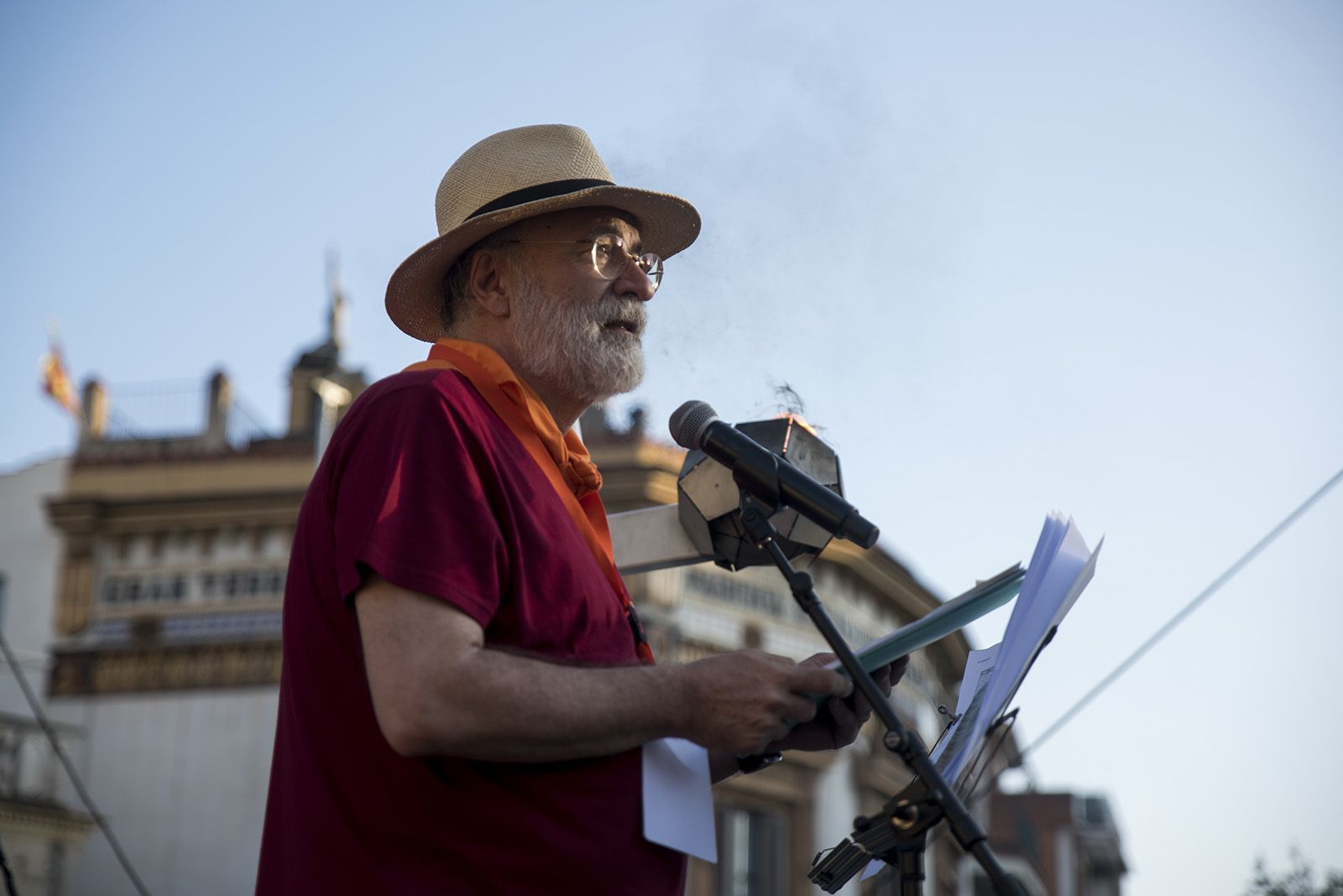 Rebuda de la Flama del Canigó amb el Ball d'homenatge i lectura del manifest, enguany escrit per Lluís Puig i Gordi. FOTO: Bernat Millet
