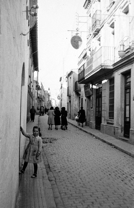  Carrer Santa Maria a l’any 1950. FOTO: Fons Cabanas. Arxiu Municipal