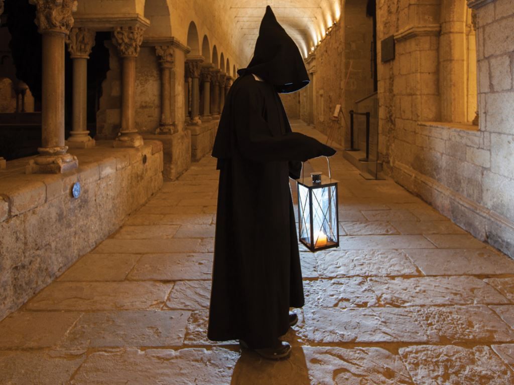 Nit de llegendes al Monestir