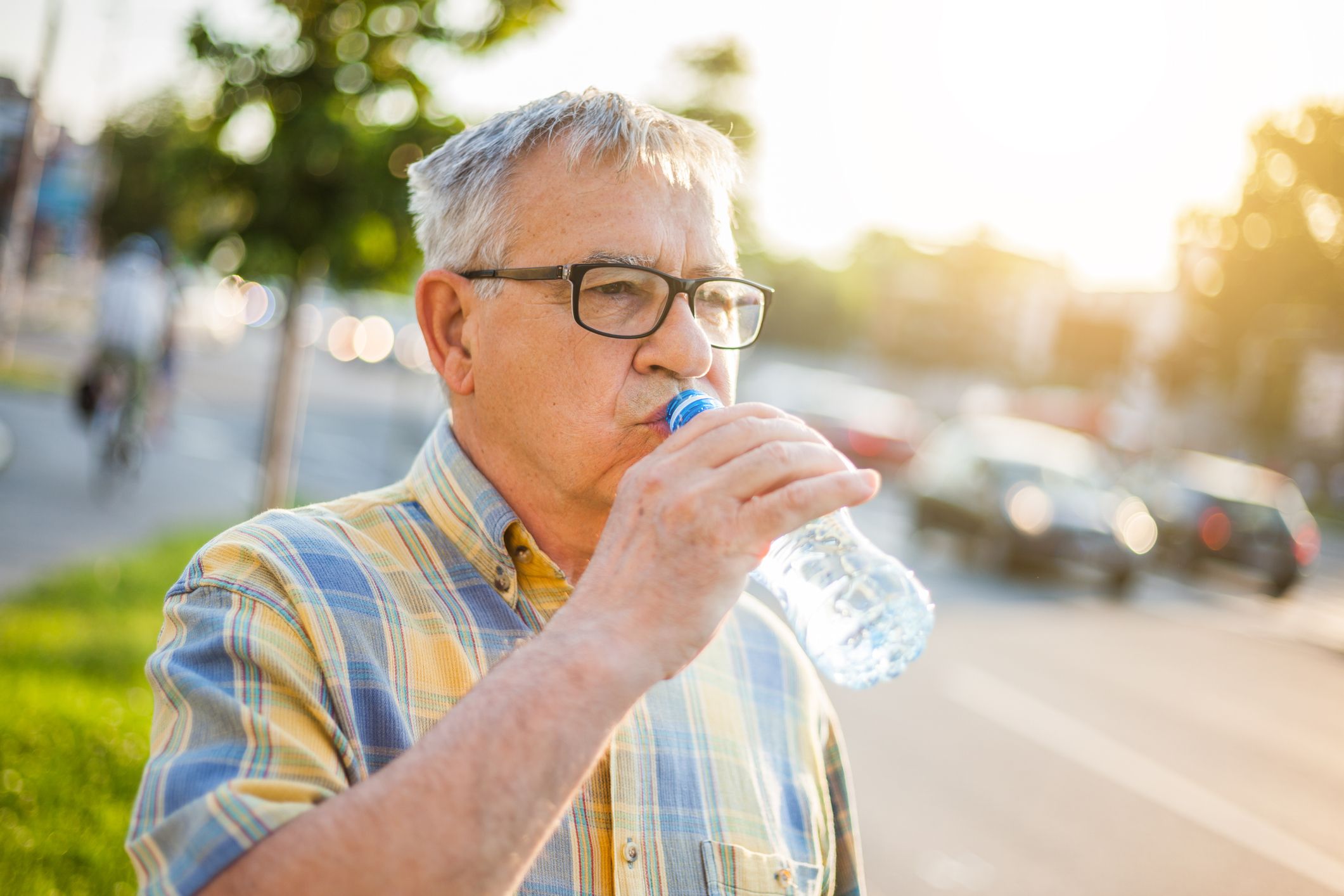 Hidratar se ajuda a evitar el cop de calor FOTO istock