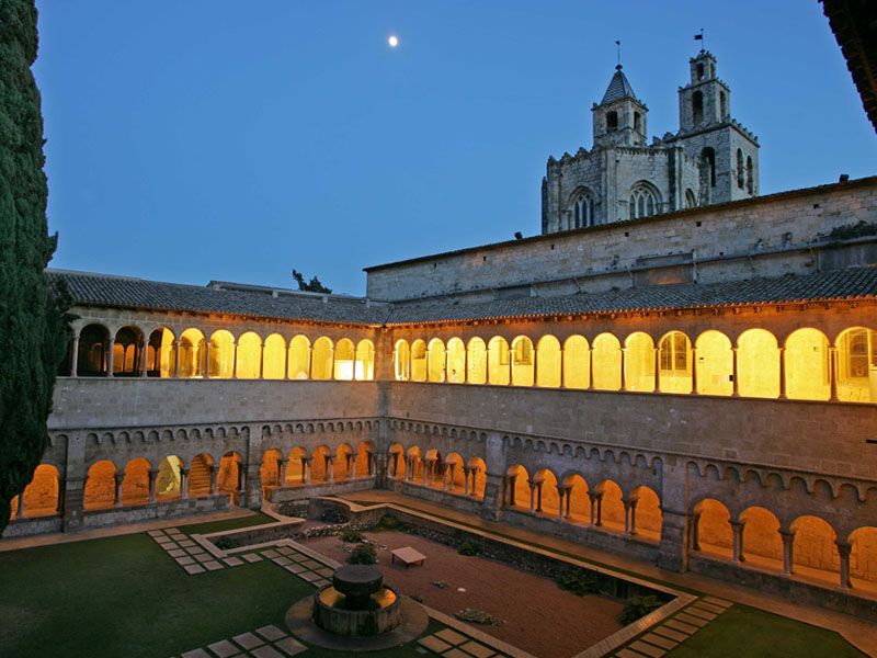 Claustre del Monestir de nit