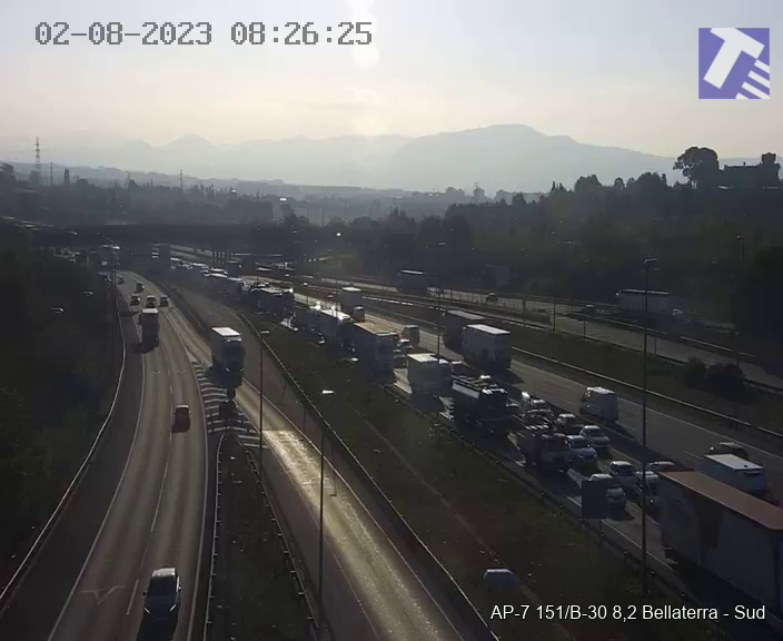 L'AP-7 amb retencions. FOTO: Transit