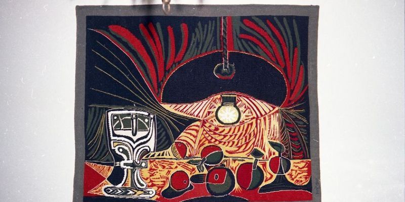 El tapís 'Naturalesa morta sota una làmpada'. FOTO: Eudald Bros (Arxiu històric de Terrassa)