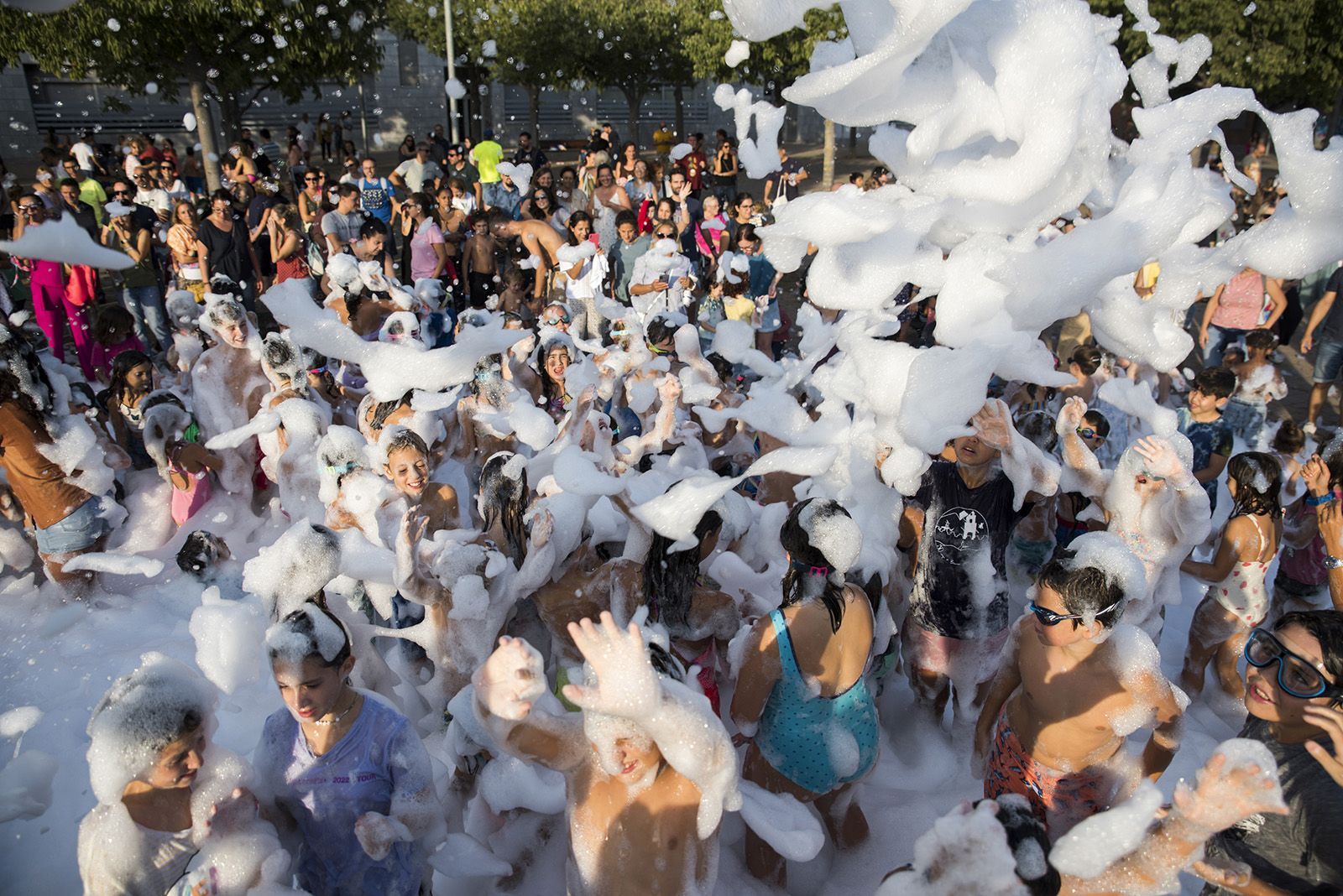 La Festa Major de Volpelleres 2022 va finalitzar amb la festa de l'escuma. FOTO: Bernat Millet