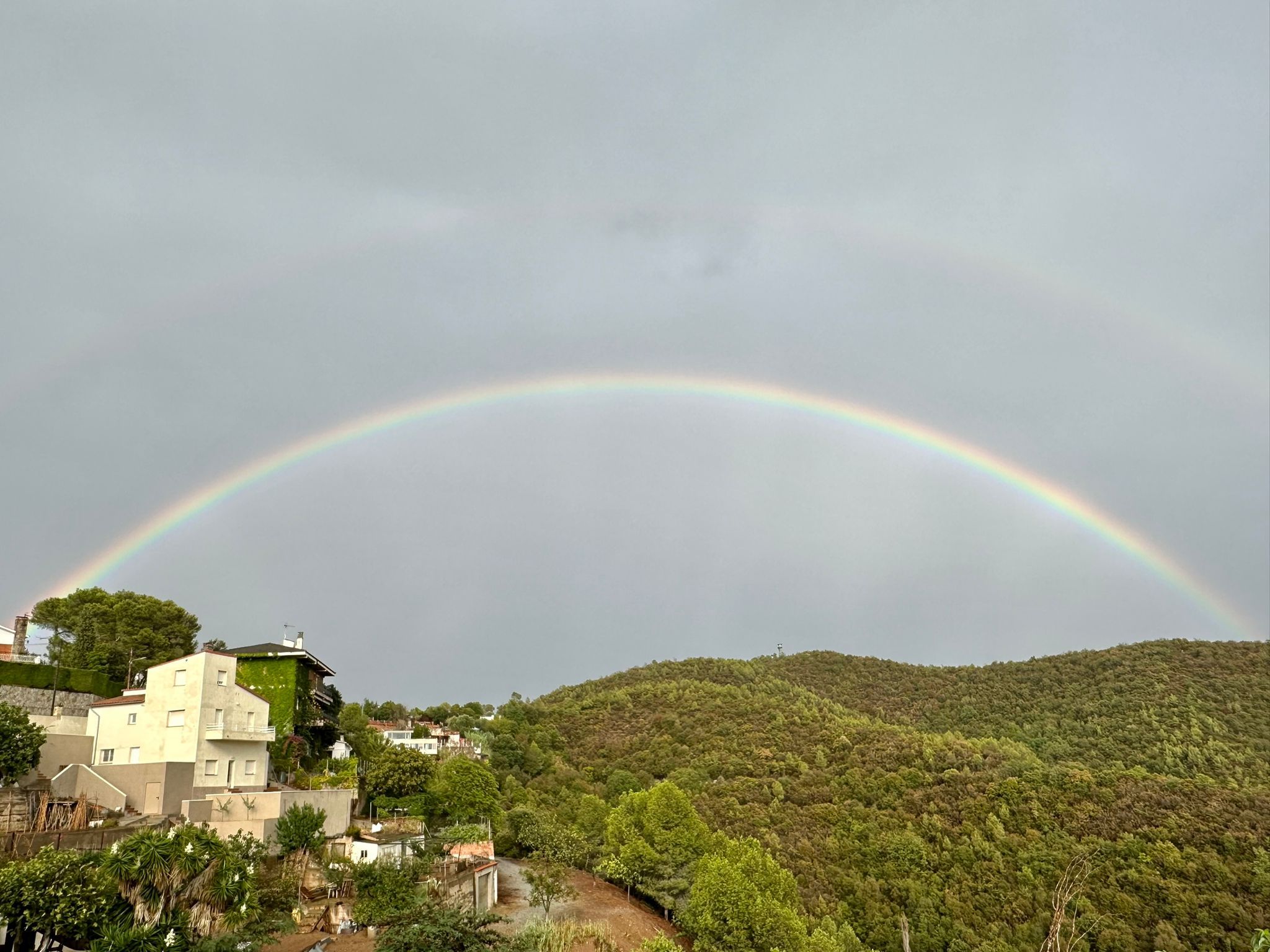 Els dos dies de tempesta van acabar amb un arc de sant martí gegant FOTO: Cedida