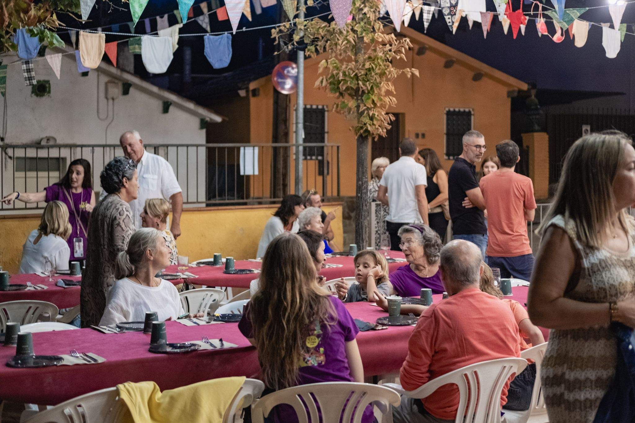 Pregó de La Festa Major de la Colònia Montserrat. FOTO: Ale Gómez