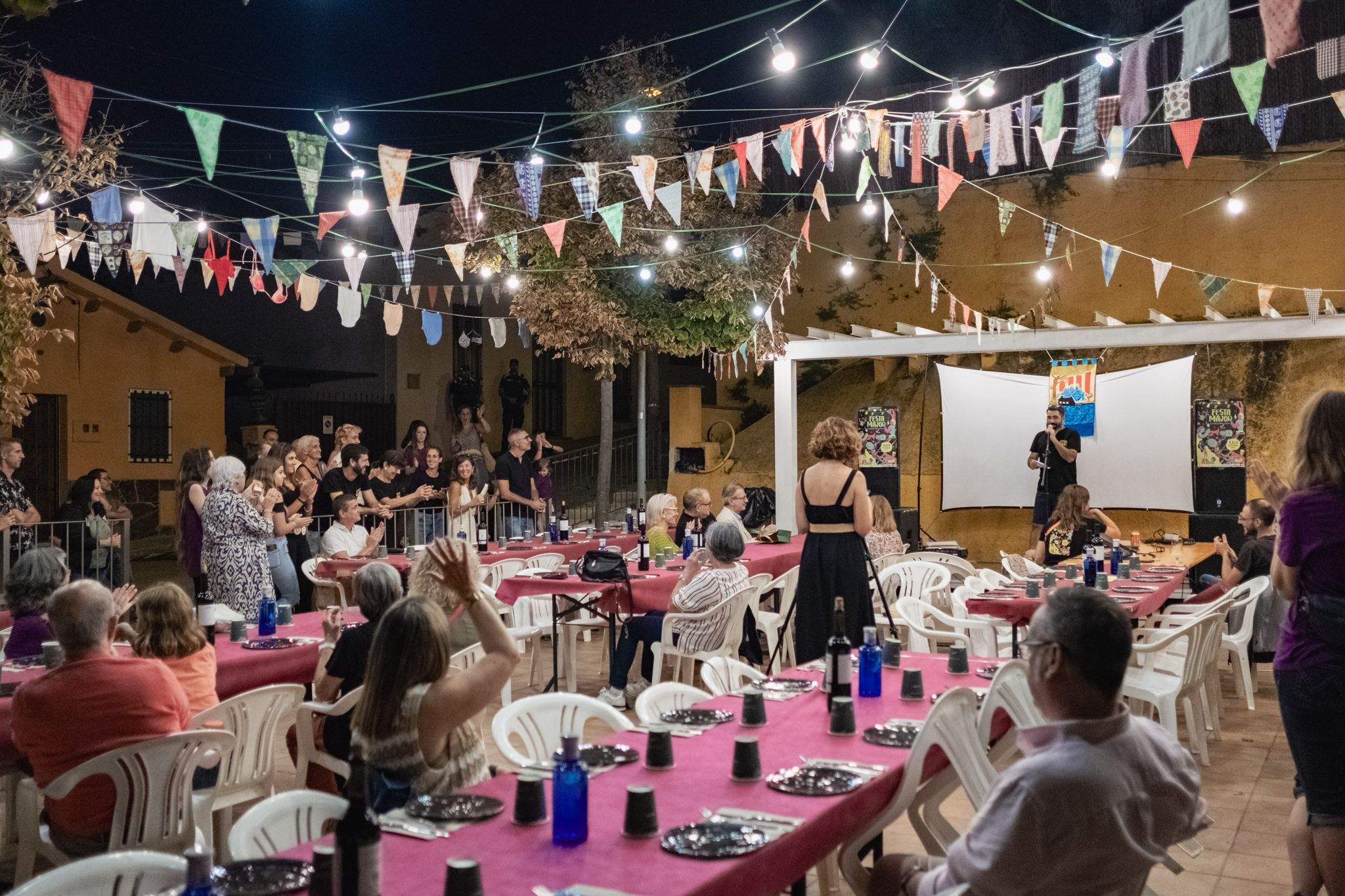 Pregó de La Festa Major de la Colònia Montserrat. FOTO: Ale Gómez