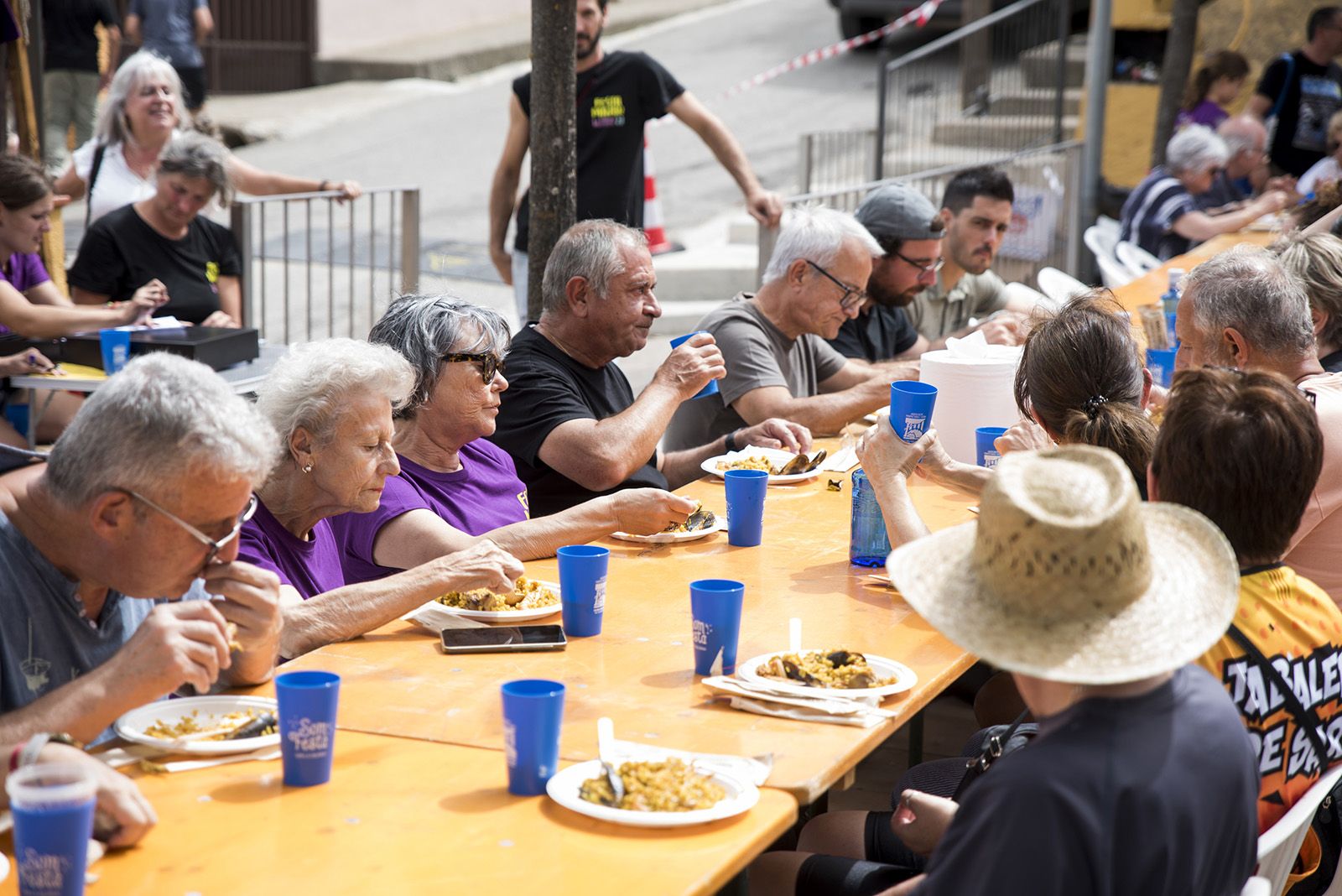 Paella popular. FOTO: Bernat Millet.