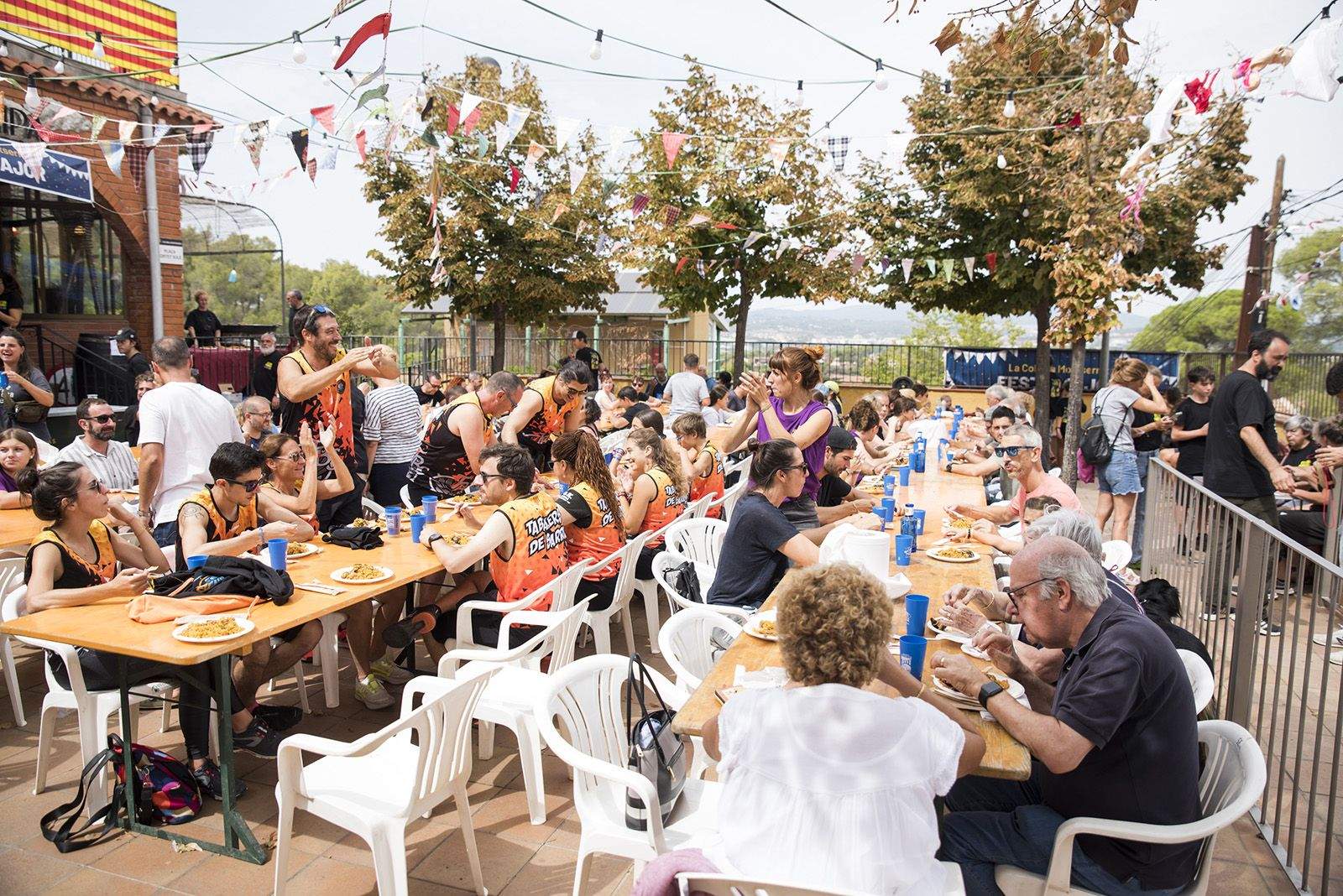 Paella popular. FOTO: Bernat Millet.