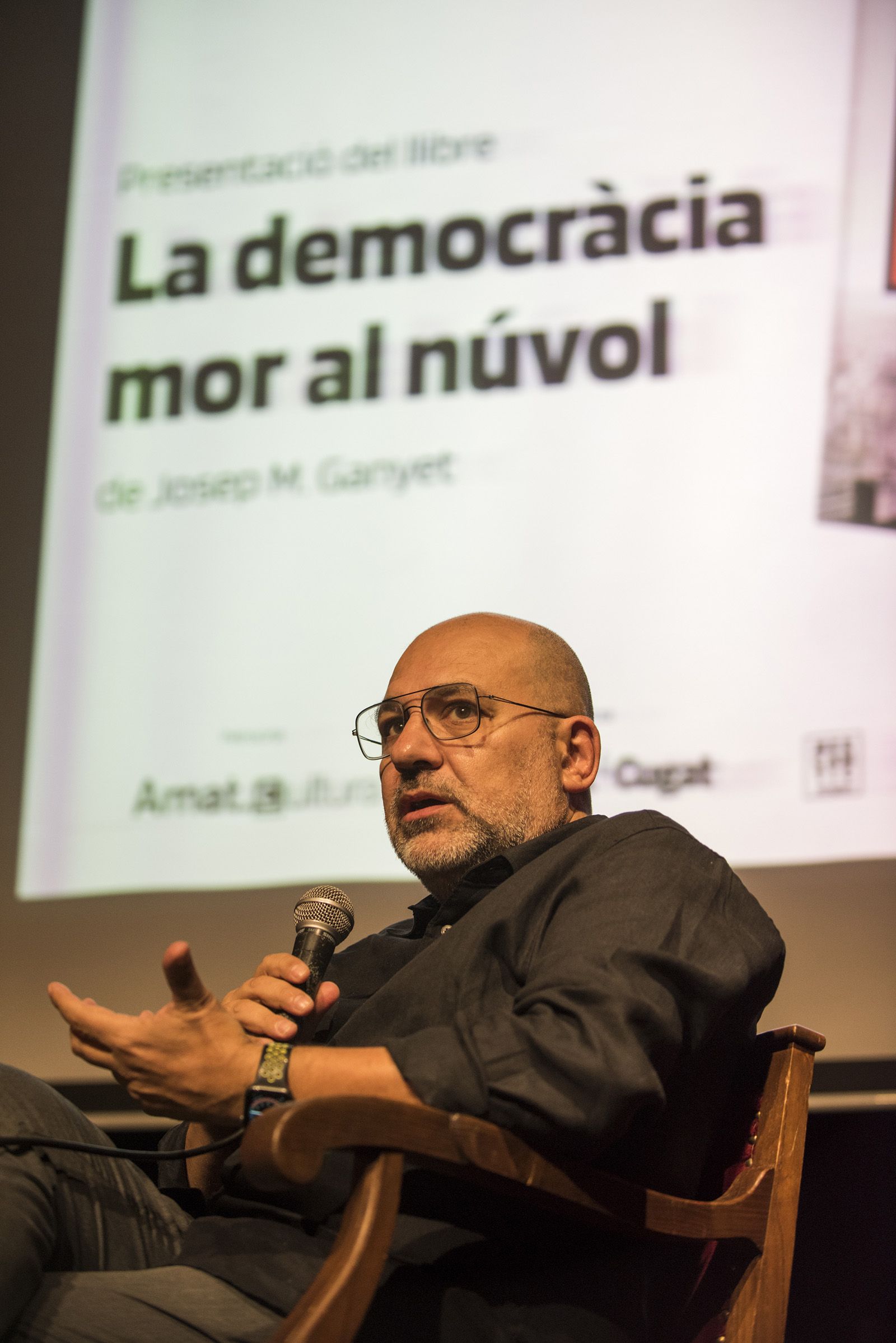 Presentació del llibre 'La democràcia mor al núvol' de Josep M. Ganyet. FOTO: Bernat Millet.