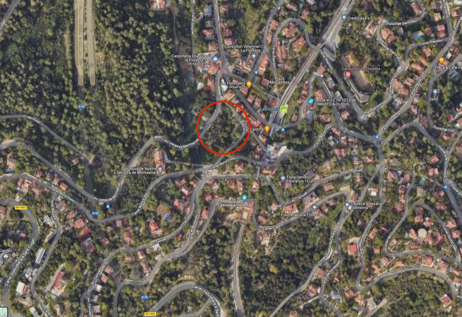 Es construirà en una parcel·la de 2.416 m2 situada entre l’avinguda Verge de Montserrat núm. 13  i al passatge de Sant Salvador. FOTO: Google Maps