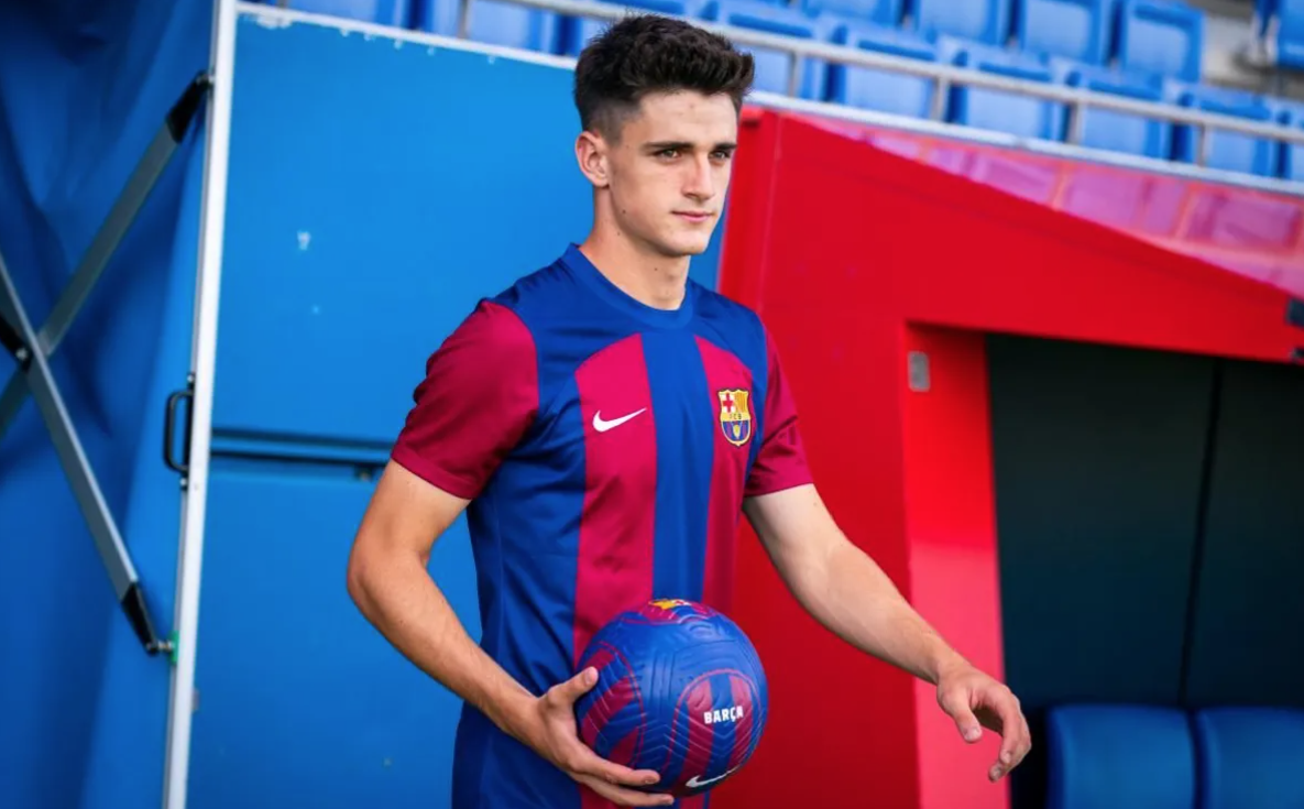 Pau Víctor en la presentació amb el FC Barcelona B. FOTO: FC Barcelona