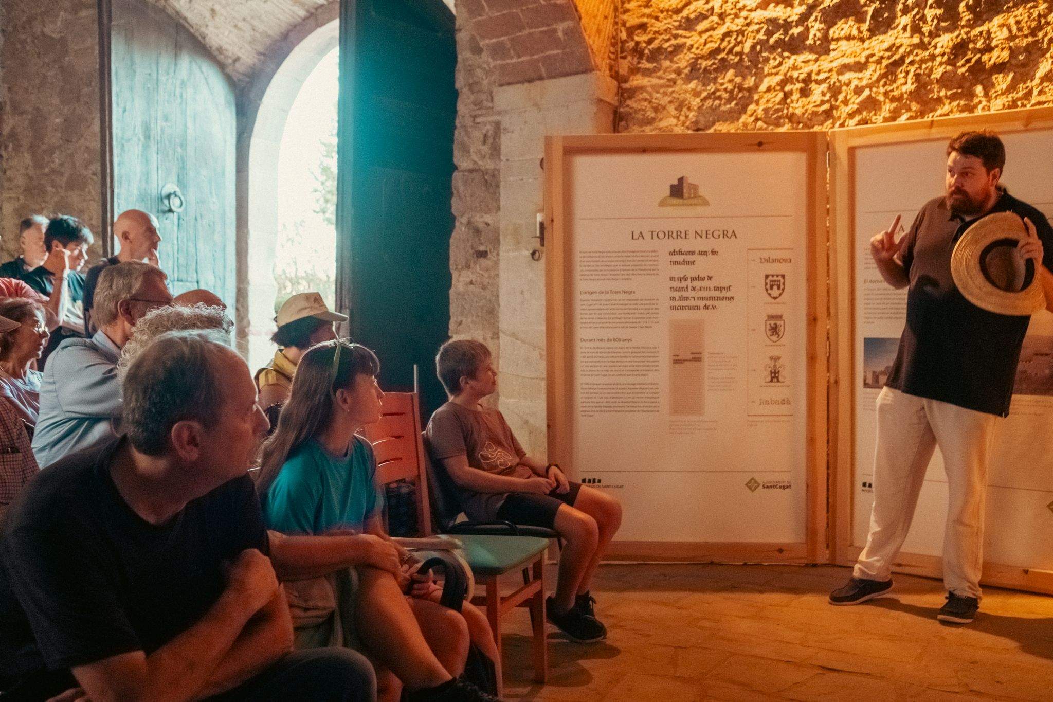 Visita guiada prèvia a Torre Negra. FOTO: Ale Gómez