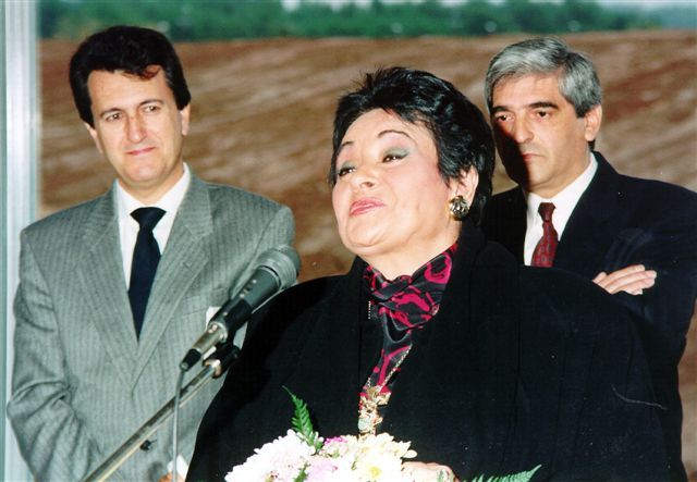 Inauguració de l'edicifi de l’escola municipal de música de Sant Cugat. 1992. FOTO: Escola de música 