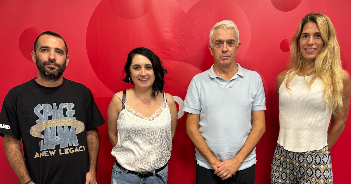 Laura Grau, Llorenç Santasusagna, Àgata Guinó i Nielo Ballart (de dreta a esquerra), en la renovació del conveni entre el TOT i el Sant Cugat FC. FOTO: TOT