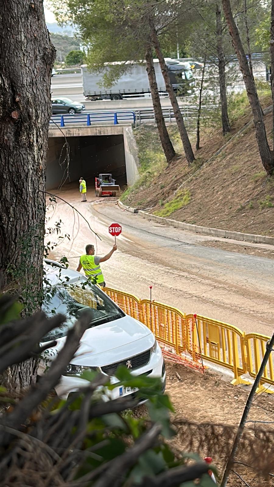 Tram on s'ha trencat la canonada. Foto: cedida.