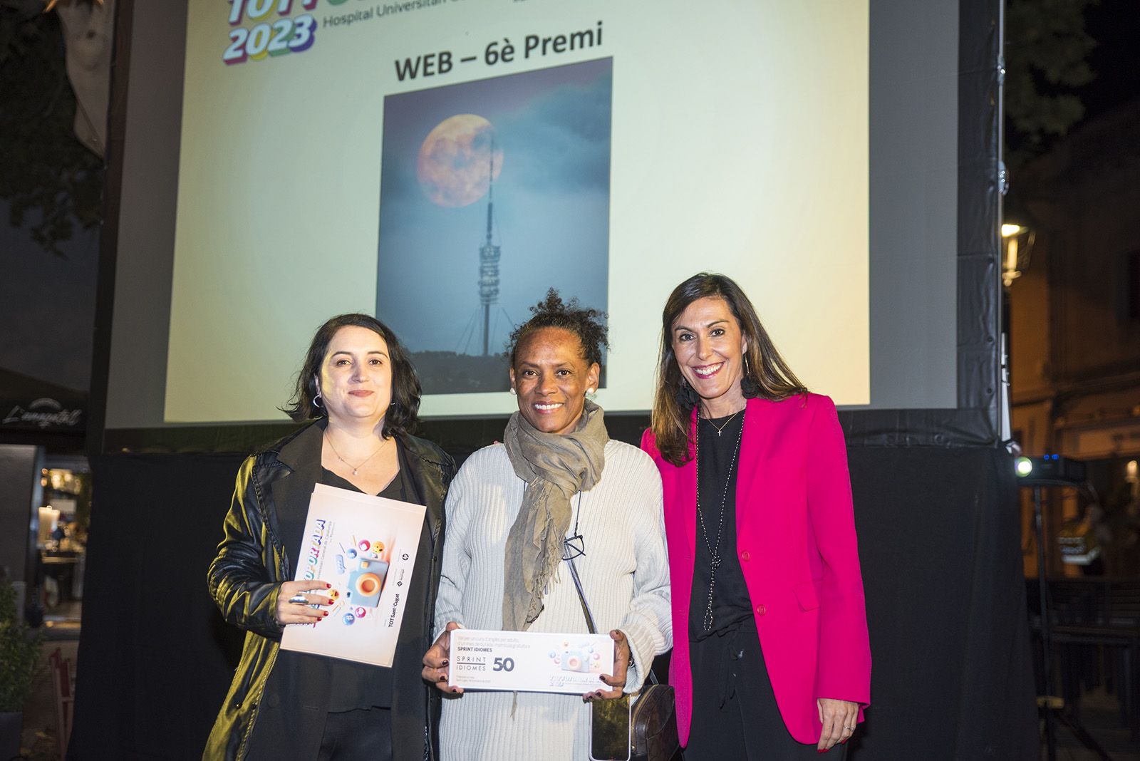 6è premi categoria web: Super lluna d'agost a Collserola · Serra de Collserola d'Aura Patricia Pérez Gómez. FOTO: Bernat Millet.