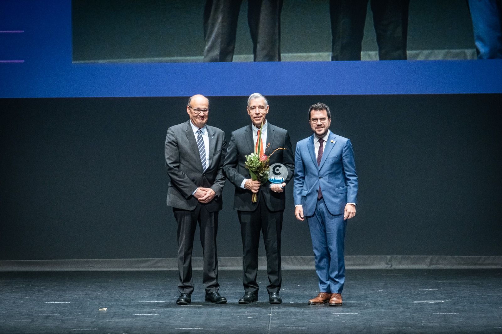 El president de la CECOT, el president de SCE i el president de la Generalitat FOTO: Ajuntament