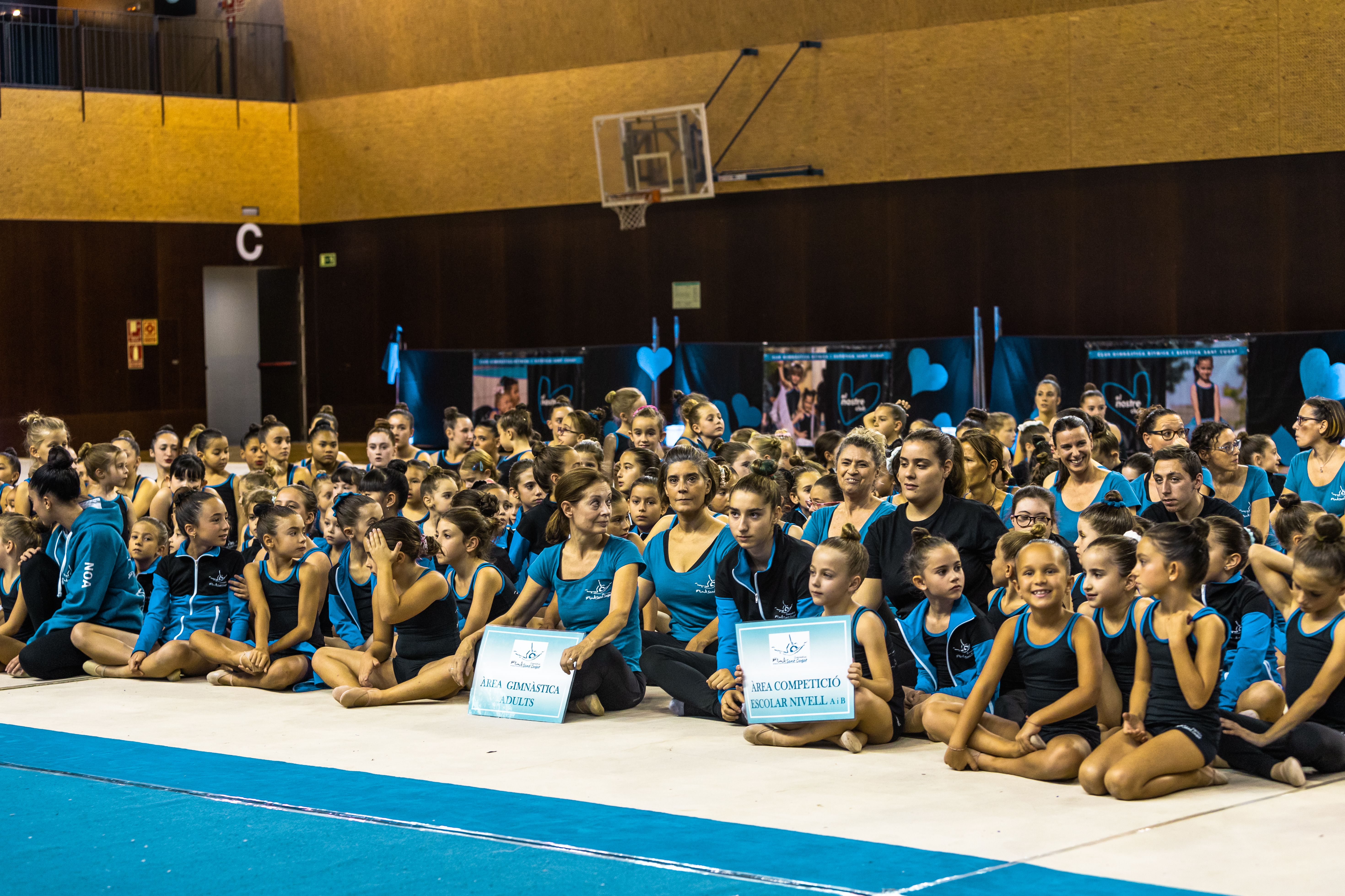 Presentació i exhibició dels equips del club i la selecció espnayola de gimnàstica. FOTO: Arnau Padilla
