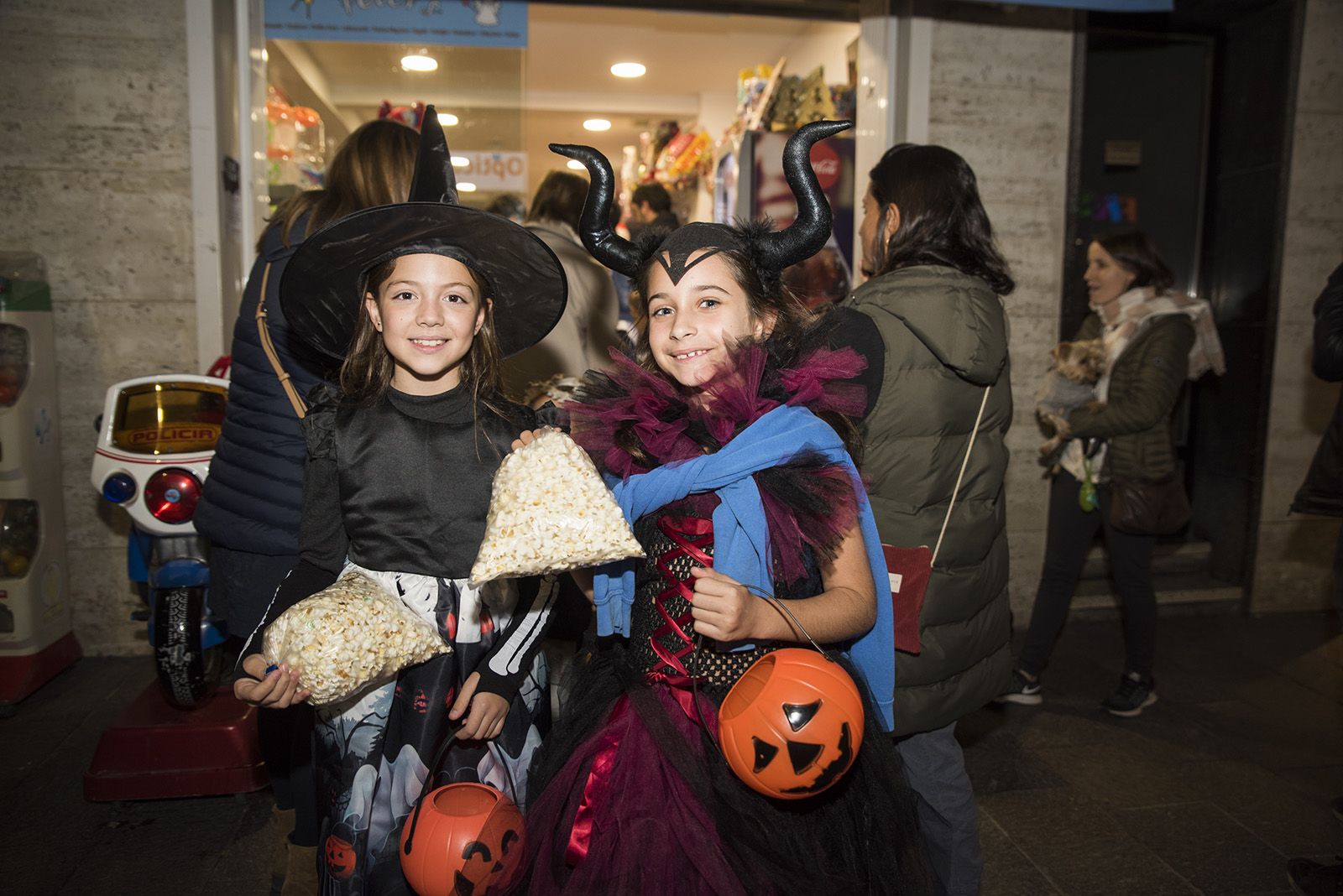 La Castanyada i Halloween. FOTO: Bernat Millet.