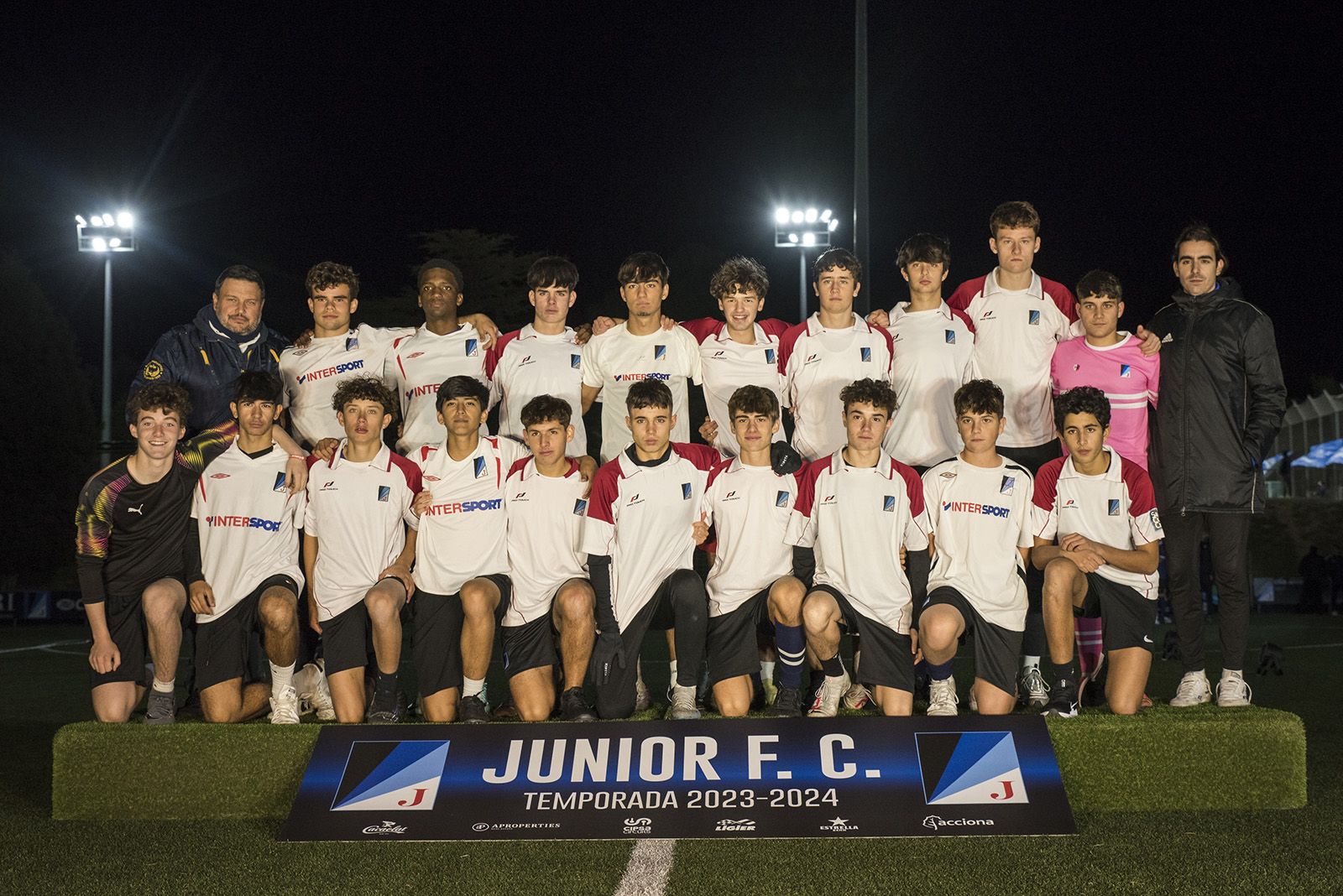 Presentació d'equips de la secció de futbol del Junior FC. FOTO: Bernat Millet.
