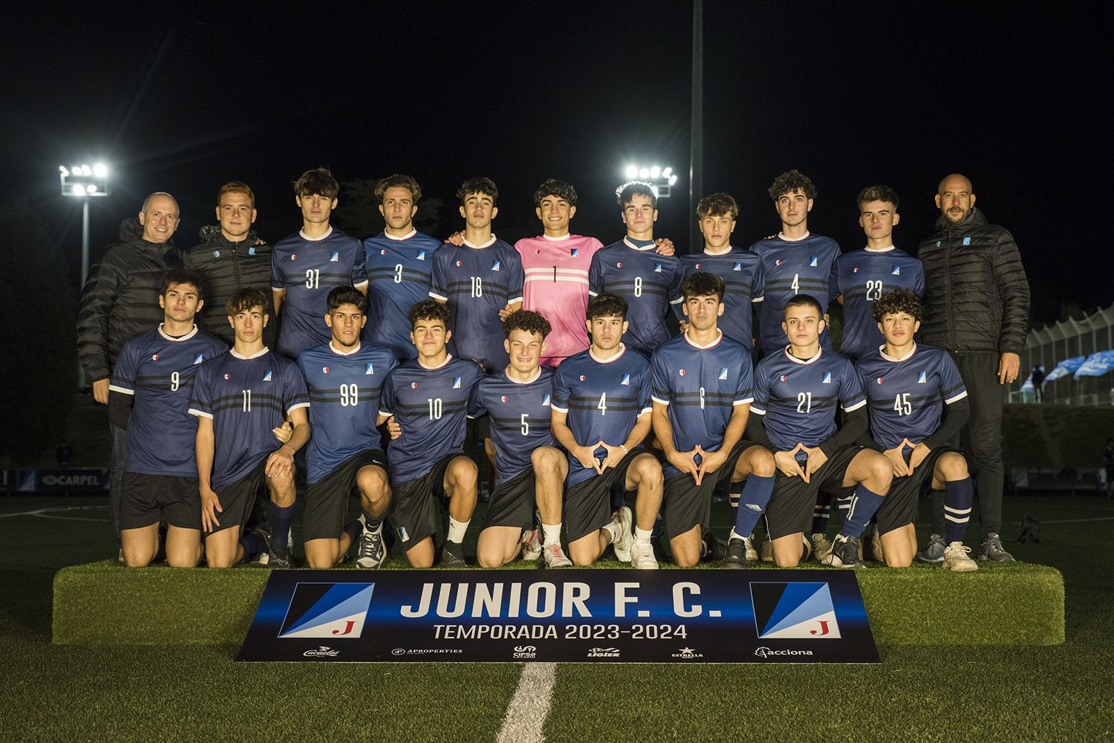 Presentació d'equips de la secció de futbol del Junior FC. FOTO: Bernat Millet.