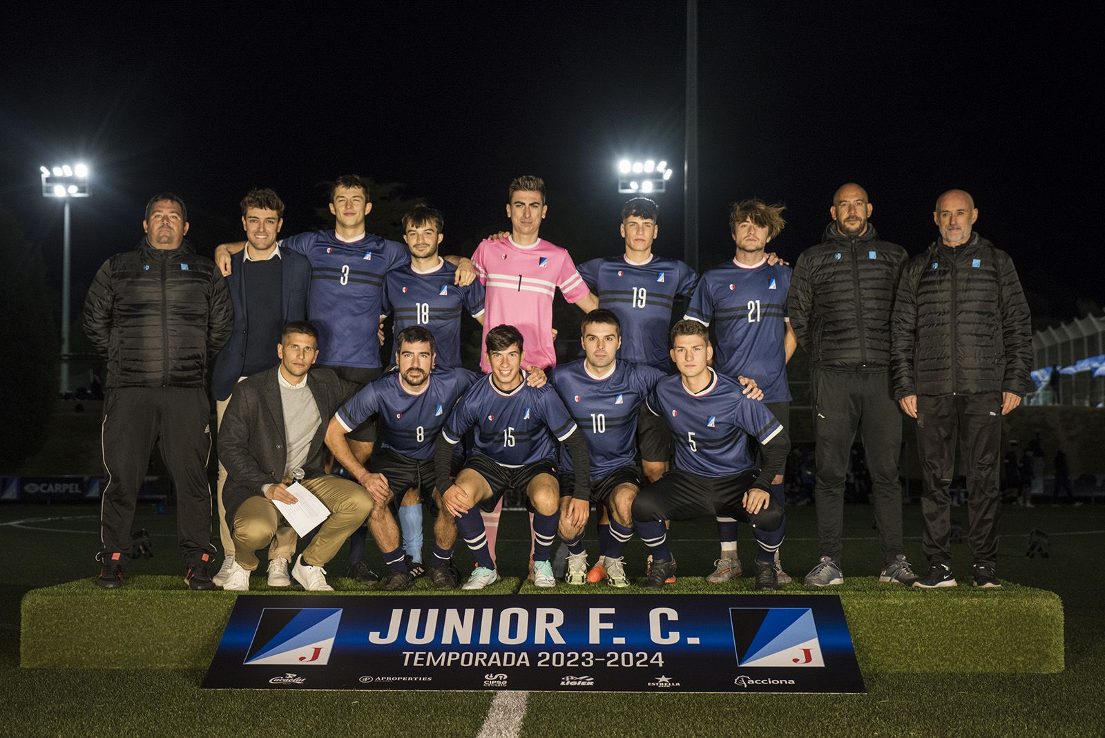 Presentació d'equips de la secció de futbol del Junior FC. FOTO: Bernat Millet.