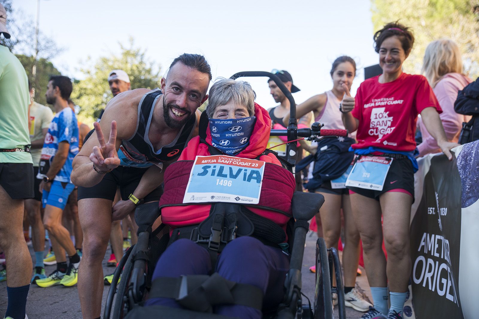 Sortida de la cursa de 21 i 10 quilòmetres de la 37a Mitja Marató de Sant Cugat. FOTO: Bernat Millet
