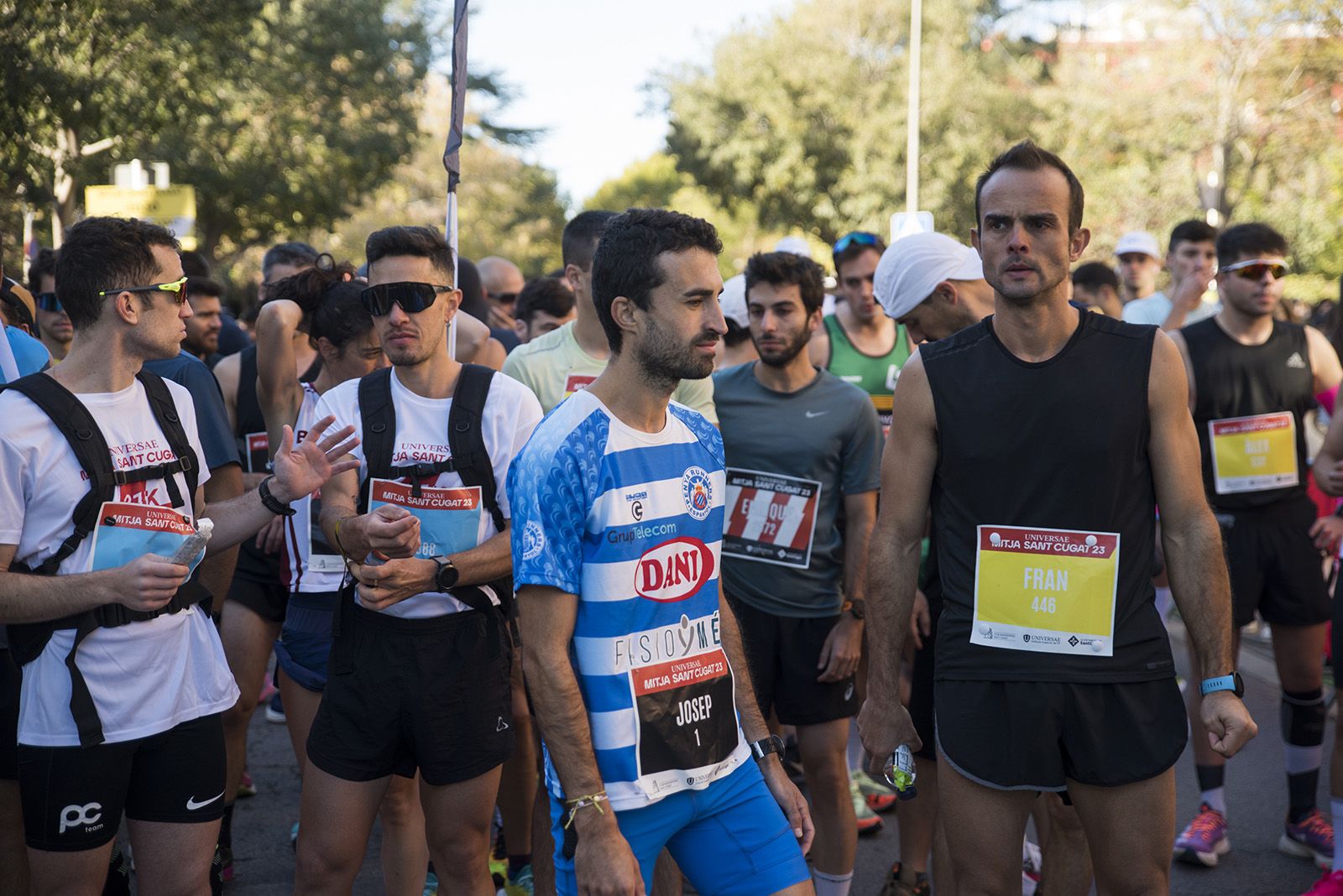 Sortida de la cursa de 21 i 10 quilòmetres de la 37a Mitja Marató de Sant Cugat. FOTO: Bernat Millet