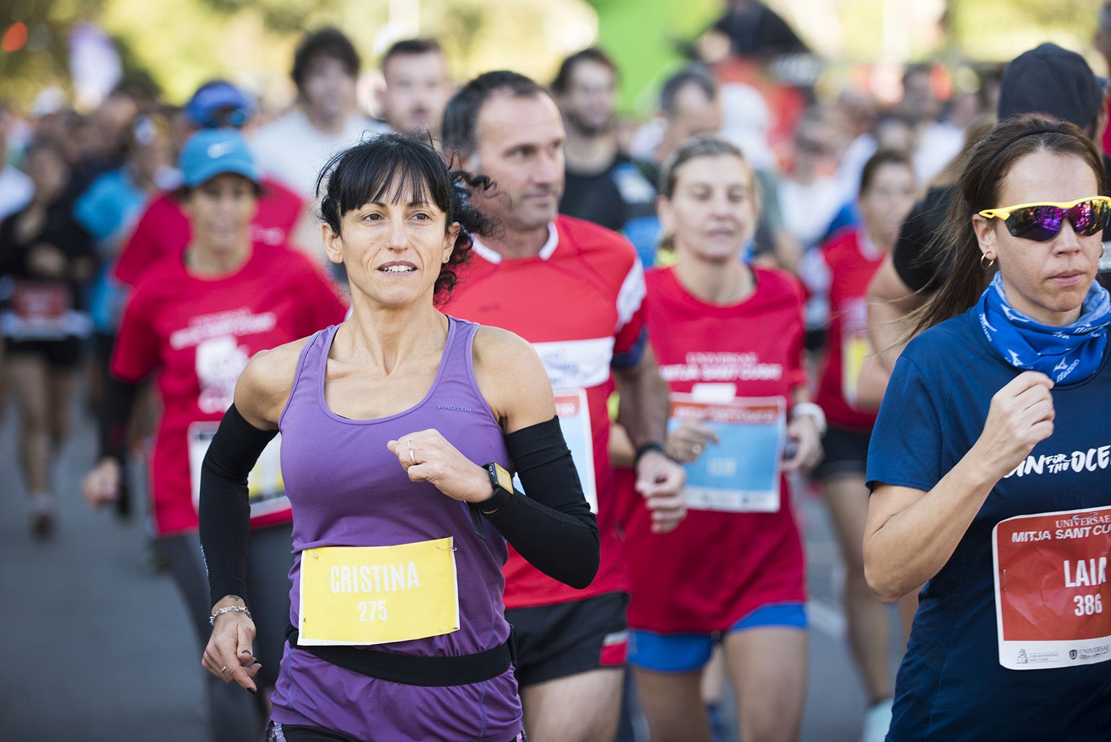 Sortida de la cursa de 21 i 10 quilòmetres de la 37a Mitja Marató de Sant Cugat. FOTO: Bernat Millet