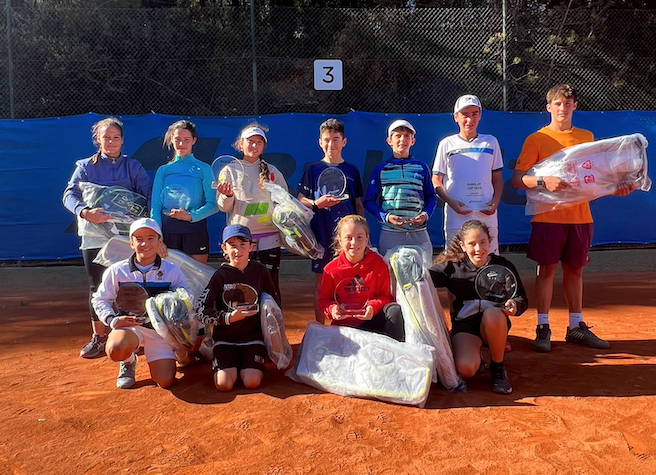 Vencedors i finalistes del Torneig Babolat Cup del Club Esportiu Valldoreix. FOTO: Cedida