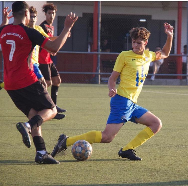 El Vallès Esportiu neix de la passió de 3 amics que volen canviar els valors que impregnen el món del futbol. FOTO: Cedida
