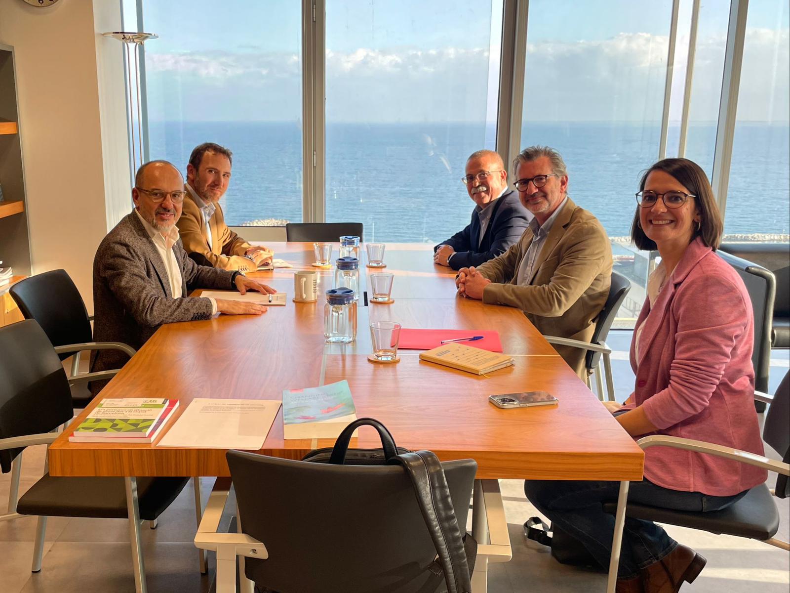 L'alcalde Josep Maria Vallès, la regidora de Drets Socials Gemma Aristoy, el comissionat per a persones amb discapacitat Ferran Felius i Carles Campuzano, conseller de Drets Socials de la Generalitat . Foto: Ajuntament.