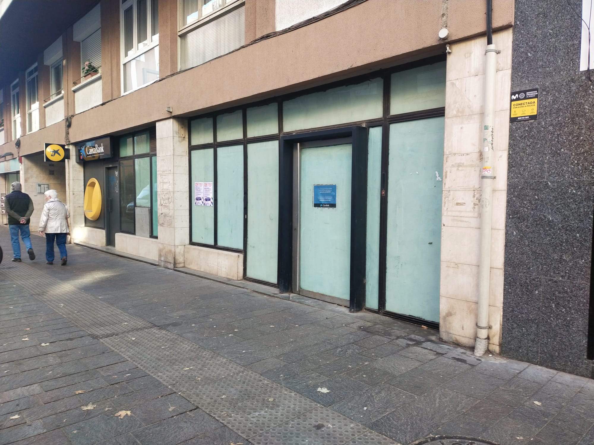 El caixer des de fora no mostra senyals d'ocupació FOTO: TOT Sant Cugat