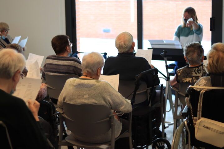 Sessió de la coral de la residència Cugat Natura cedida. FOTO: Cedida
