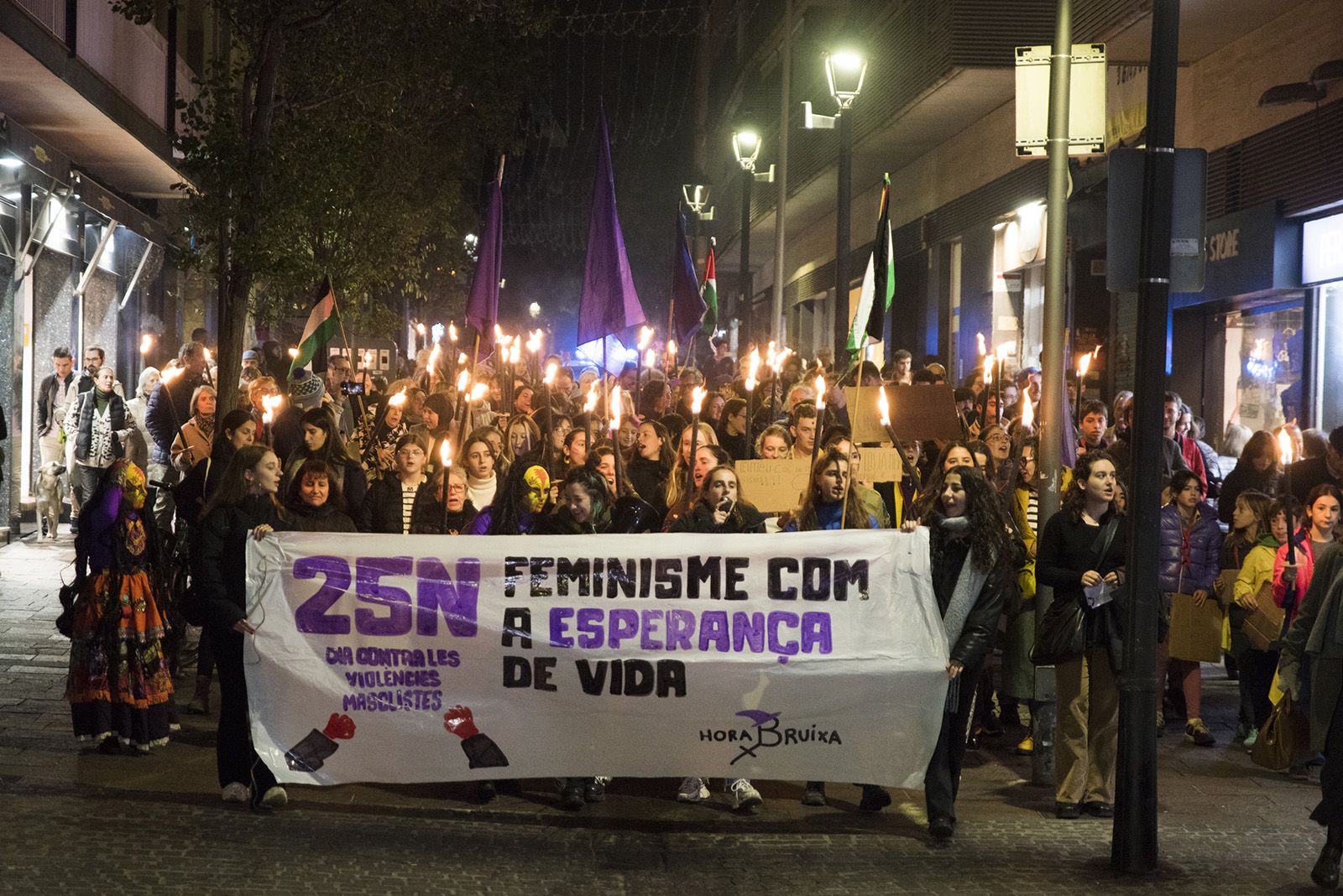 Manifestació Feminista contra les violències masclistes del 25-N. FOTO: Bernat Millet.