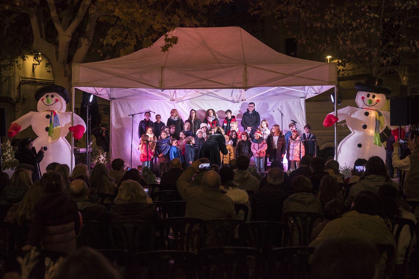 Nadales al carrer a la Plaça Barcelona. FOTO: Bernat Millet.