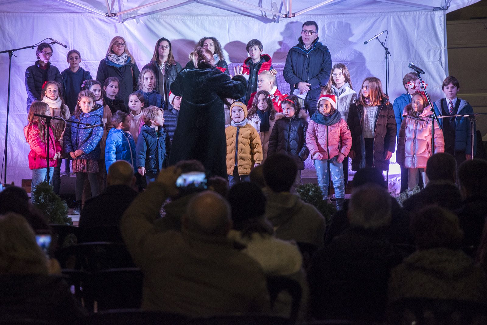 Nadales al carrer a la Plaça Barcelona. FOTO: Bernat Millet.