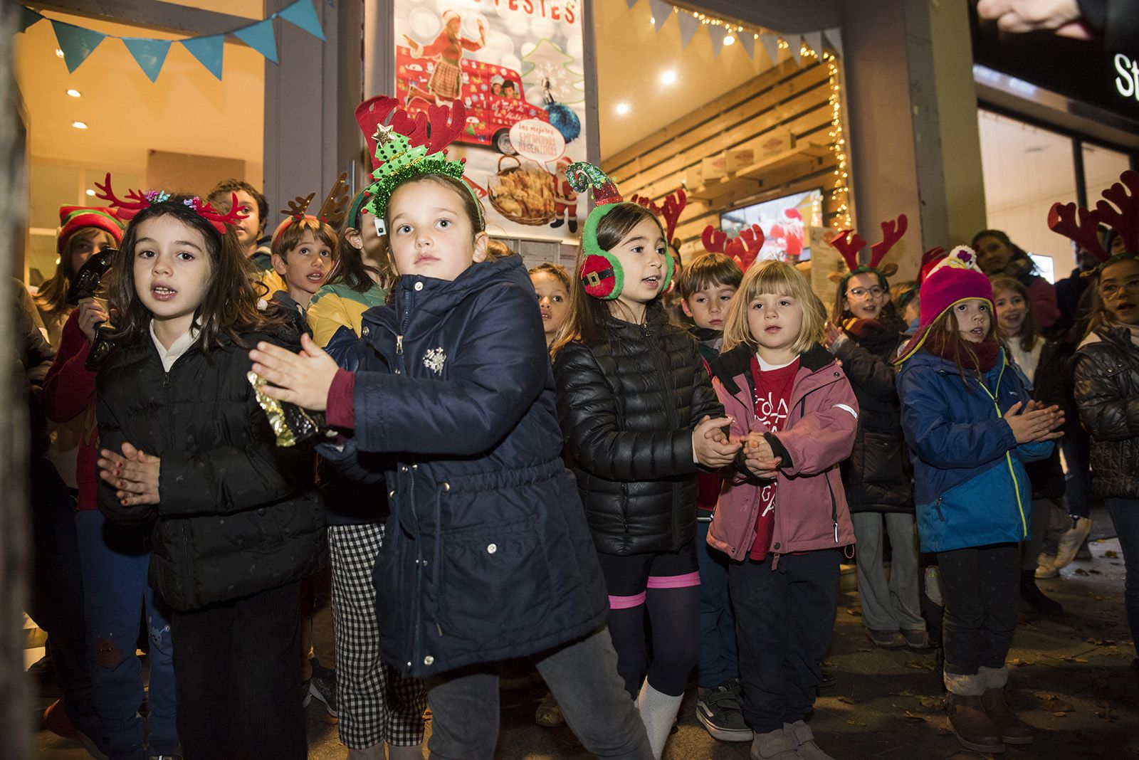 Nadales al carrer a El cafè de la Mirta. FOTO: Bernat Millet.