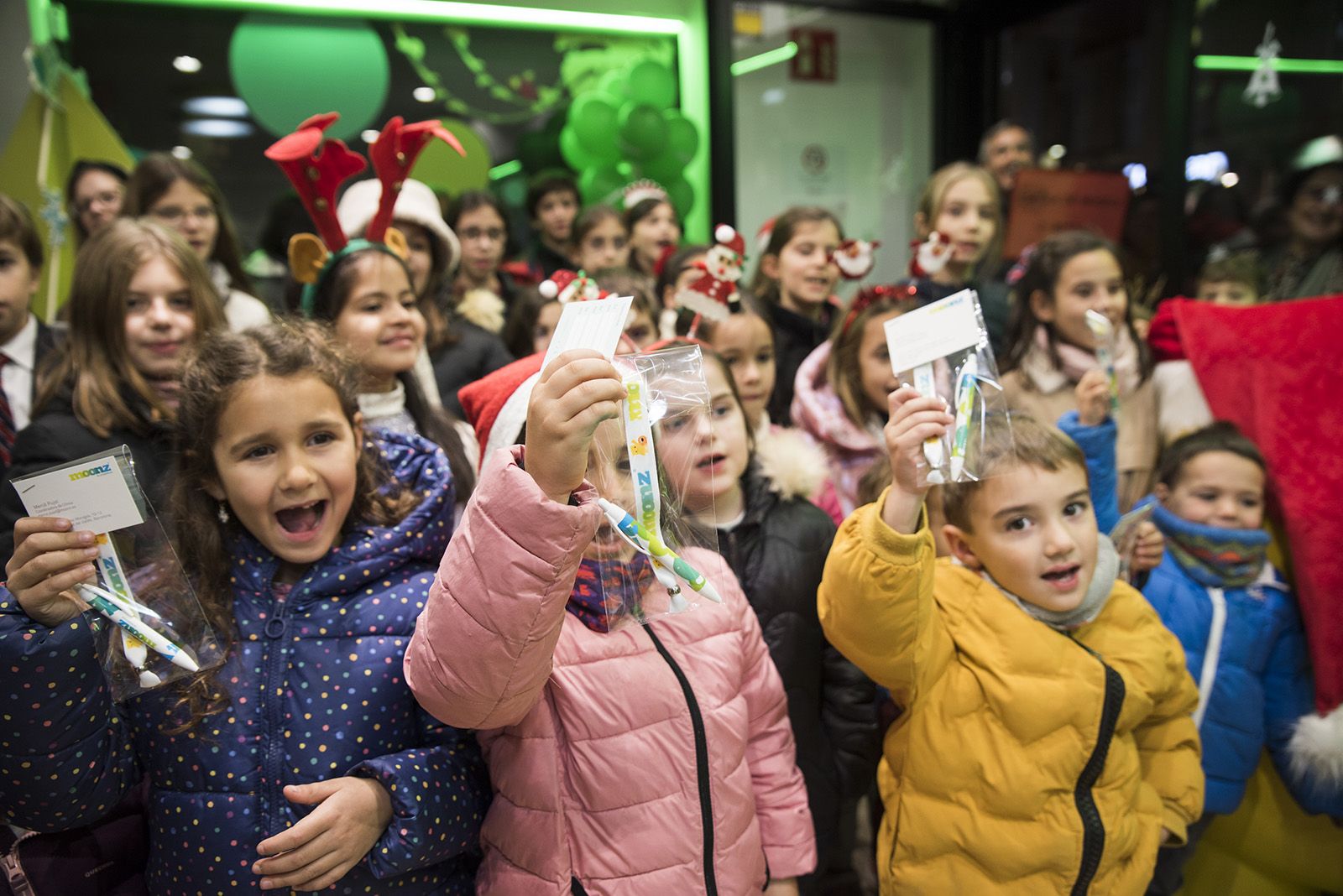 Nadales al carrer a Moonz Ortodòncia. FOTO: Bernat Millet.