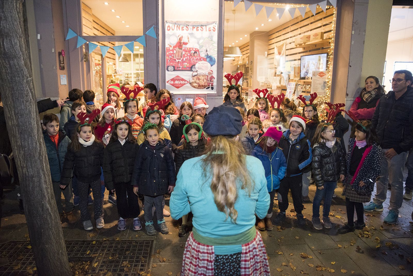Cor Infantil de l'Escola Fusió a les 'Nadales al carrer'. Foto: Bernat Millet.